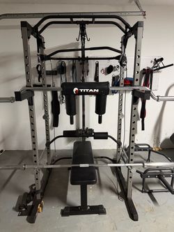 Complete Home Gym Setup – Power Rack, Lat Pulldown, Bars & Bench
