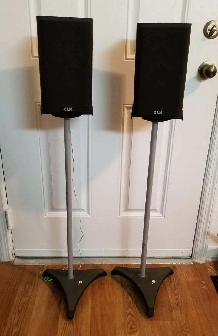 KLH 911B Bookshelf Speakers w/ OMNI Mount Stands