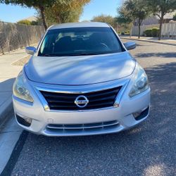 2013 Nissan Altima•V6 3.5S