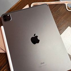 SELLING MY APPLE IPAD