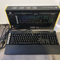 Corsair K95 RGB PLATINUM Mechanical Gaming Keyboard - Cherry MX Keys