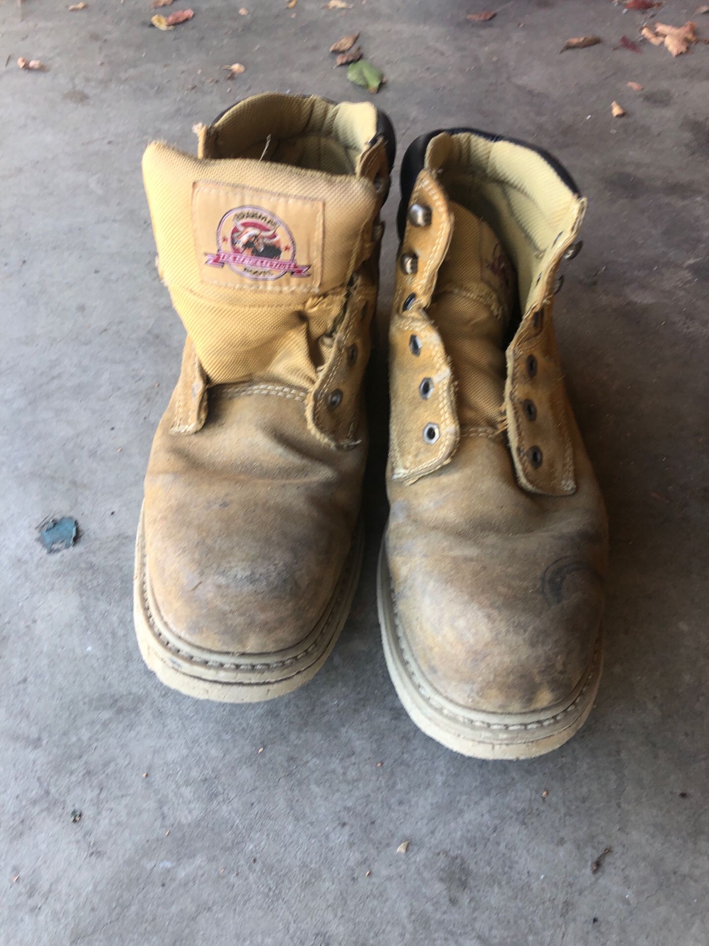 Used steal toed work boots