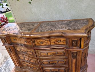 Dresser