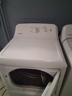 Hotpoint White Electric Dryer