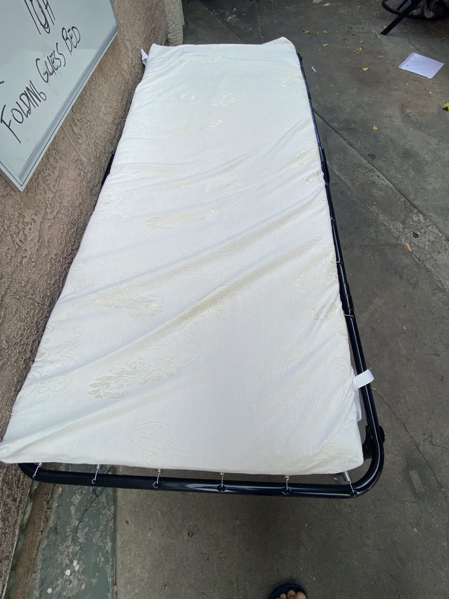 Individual Guest Bed