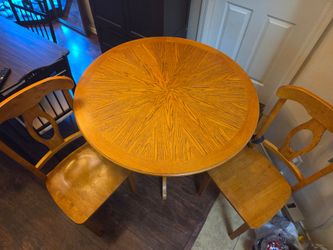 Dinning table with 4 chairs