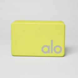 ALO Uplifting Yoga Block & Women’s Everyday Socks - Highlighter color💛