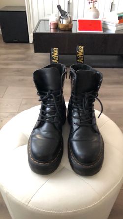 Dr. Martens AirWair Black Leather Lace-Up Boots. US Men’s 7 Ladies 8