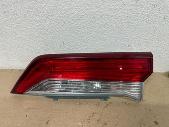 2017-2019 HOND CR-V  TAIL LIGHT LEFT SIDE OEM