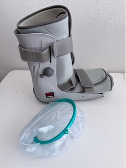 Breg XL Walking Boot & Shower Sleeve
