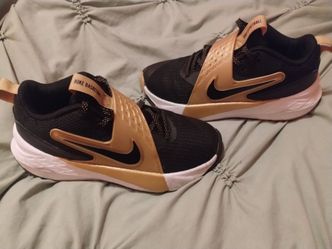 Nike kids shoe sz 3.5