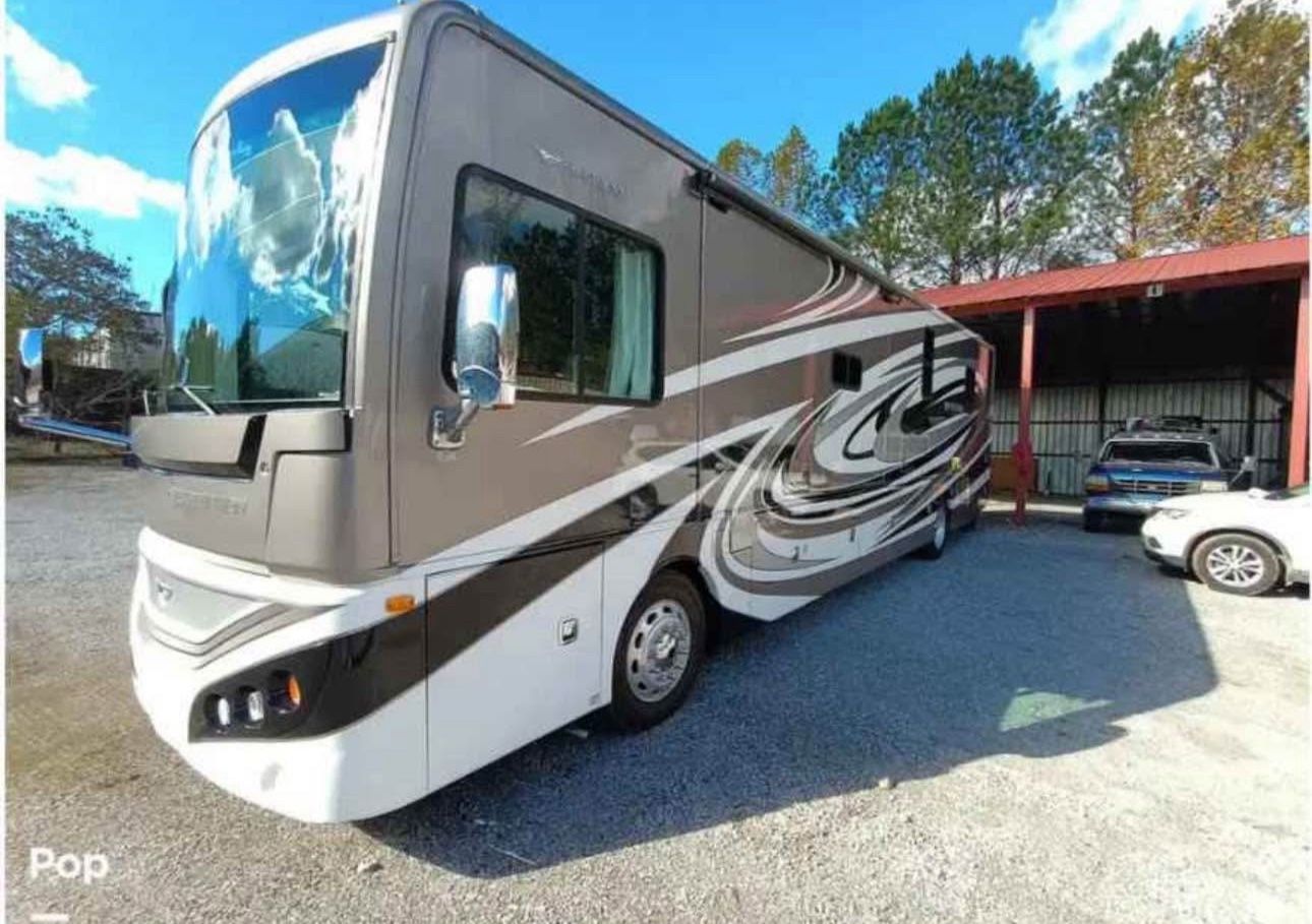 2012 Fleetwood Expedition 38B
