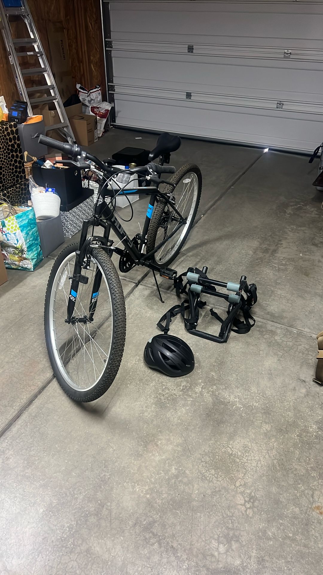 Rock Creek 29 Huffy Mountain Bike with Helmet And Rack