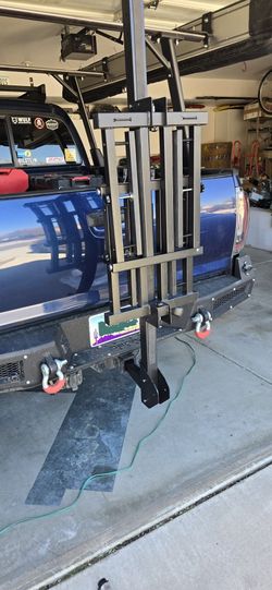 2" Hitch Mounted Ski & Snow Board Rack 