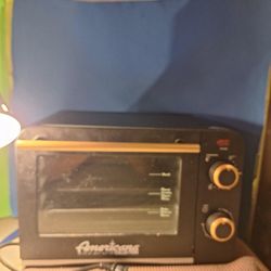American 4 Slice Retro Toaster Oven Black-$25.00