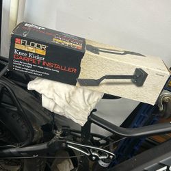 Carpet Knee Kicker NEW $25 OBO