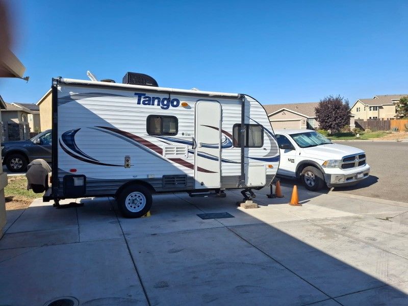2015 Pacific Coachworks Tango Ultra-lite travel trailer