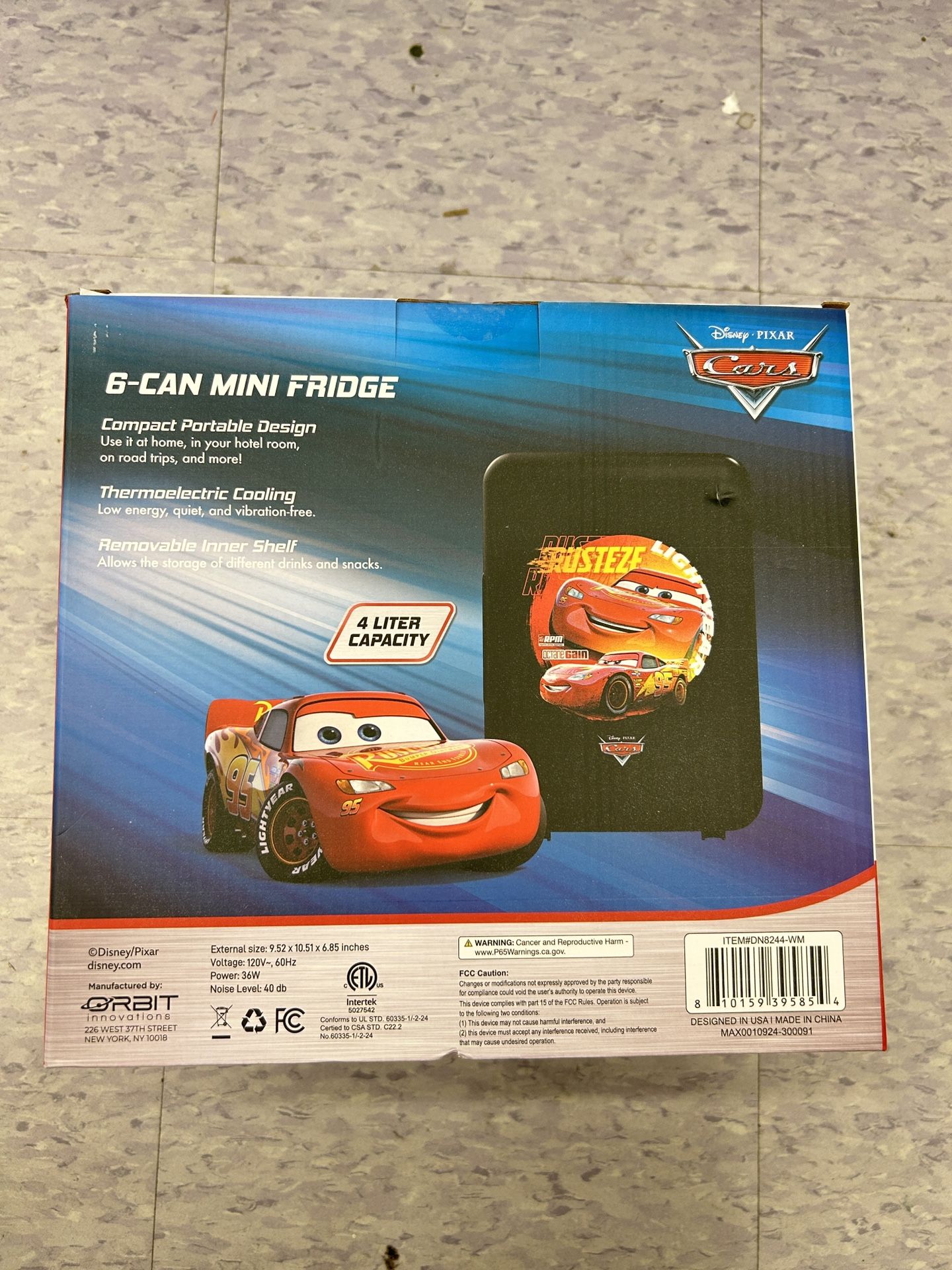 NWT Disney Pixar Lightning racing car portable 6-Cans Mini Fridge