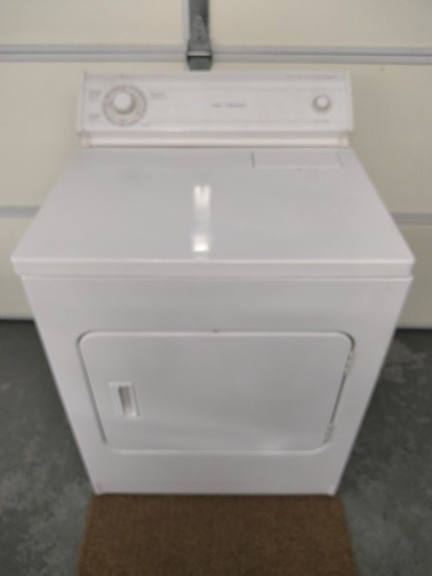 Whirlpool Heavy Duty, Extra Large Capacity Electric Dryer 