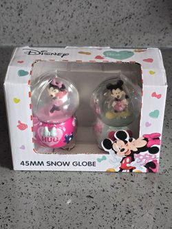 Disney Mickey Mouse and Minnie Mouse Snowglobe NIB