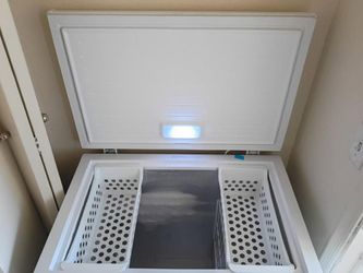 7 Cubic Ft  Freezer