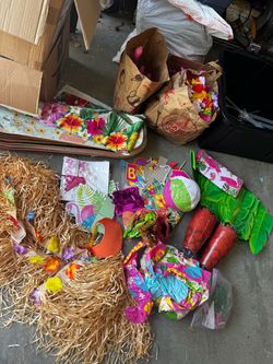 Hawaiian party decor