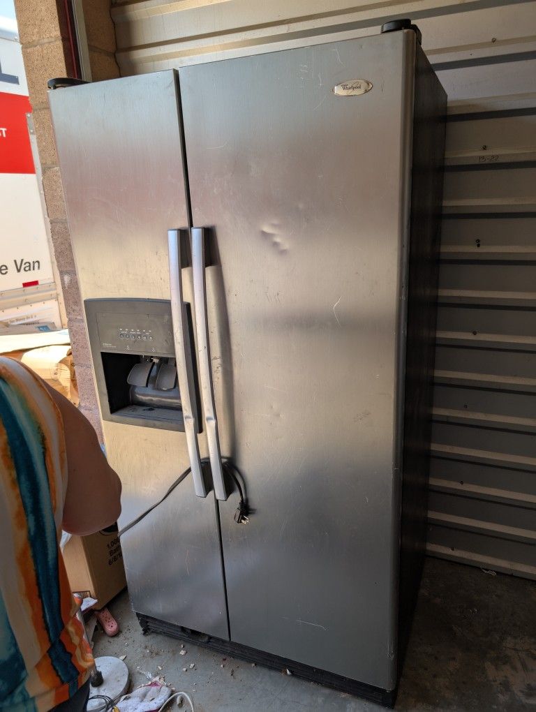 Free Fridge – Storage Unit Find –