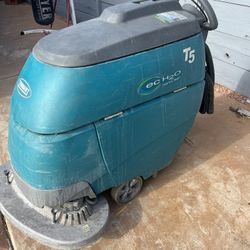 Tenant T5 Auto Scruber ( Walk Behind)