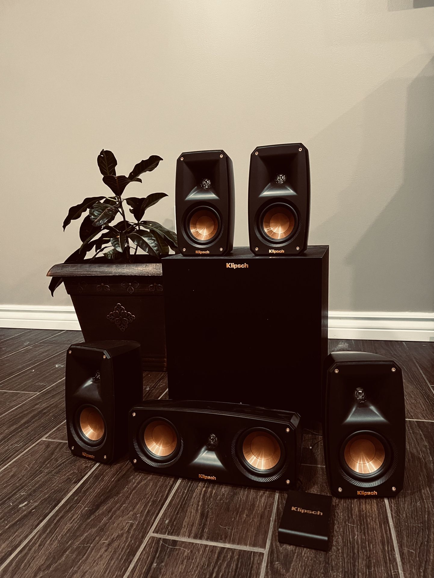 Klipsch fashion 5.1 surround system