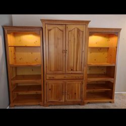 Bassett Pine 3-piece Media Center