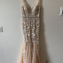 Wedding Dress Brand New Ivory Size M (8-10)