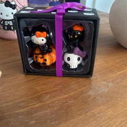Hello Kitty Halloween Salt Pepper