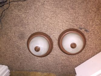 2 ceiling mount lights