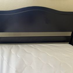 Twin Bed With Drawers 