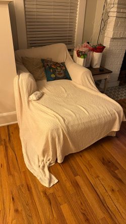 White Chaise Chaise Canvas