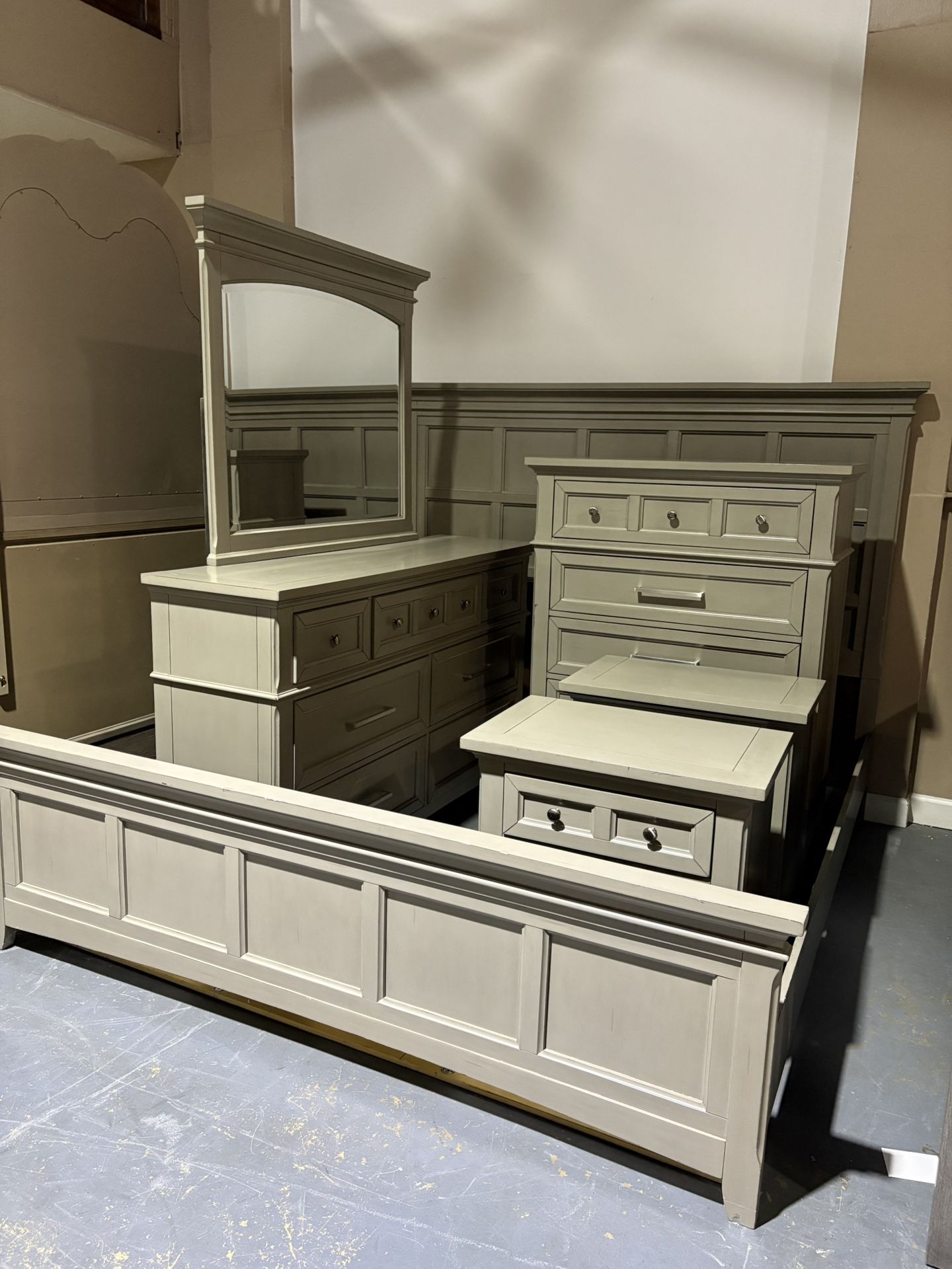 New Floor Sample King Bedroom Set