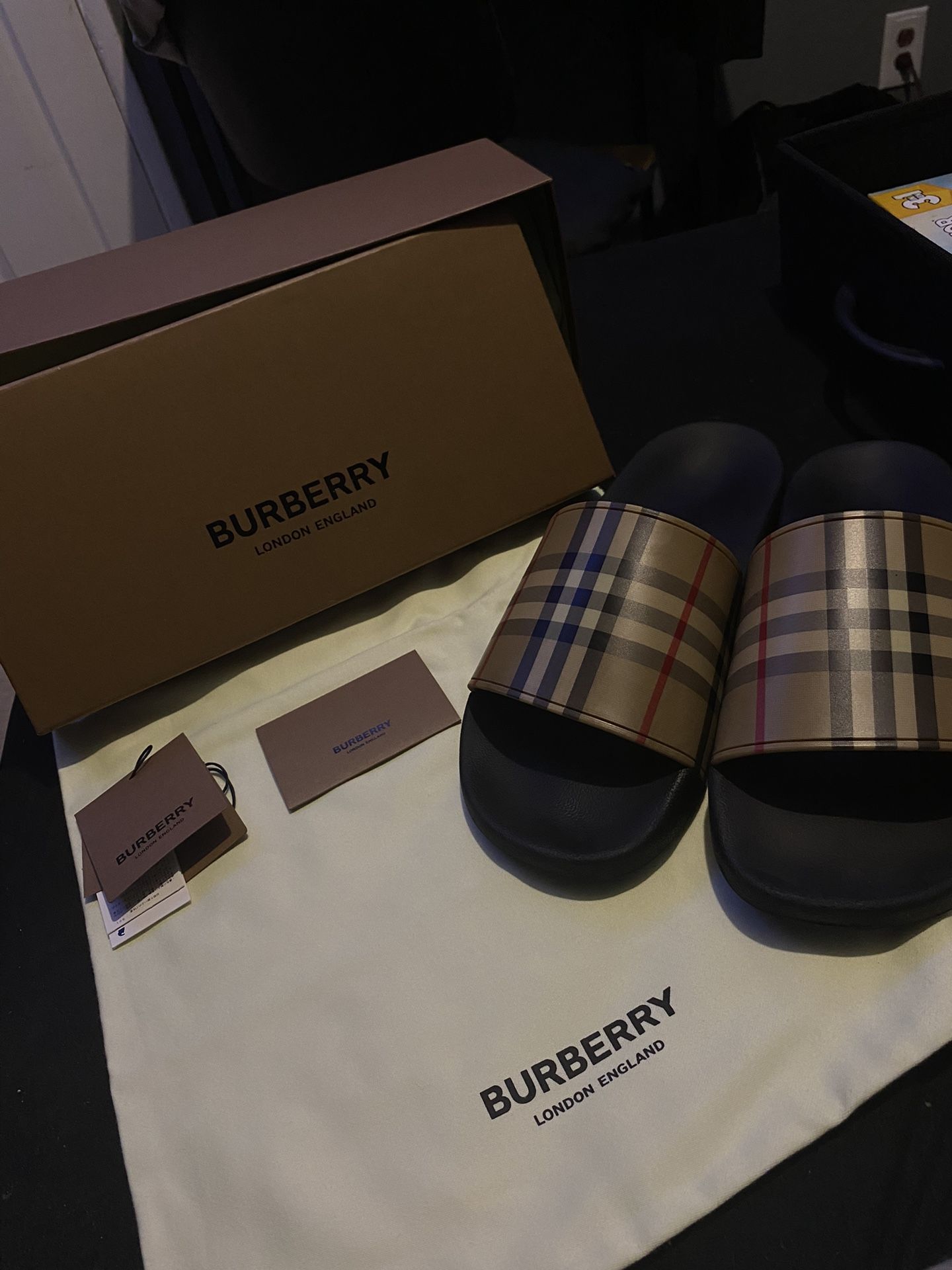 Burberry Slides 