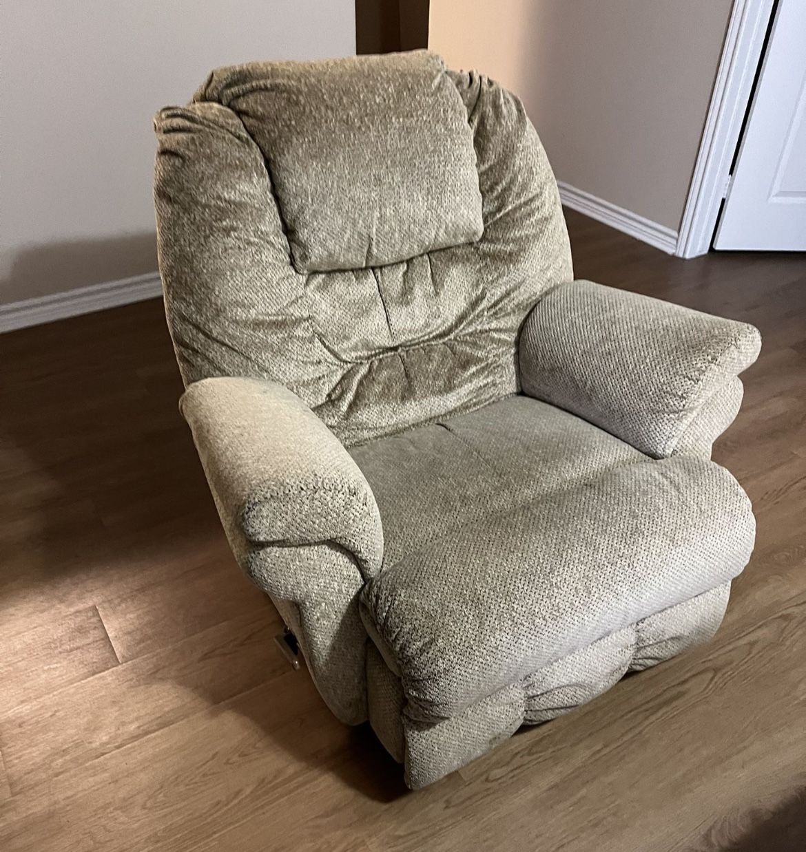 Recliner for Sale in San Antonio, TX OfferUp