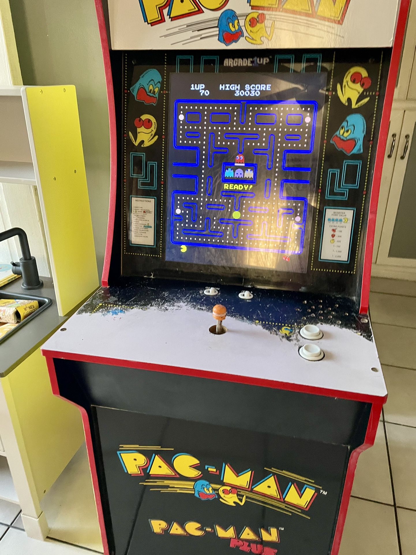 Pac Man Arcade Game