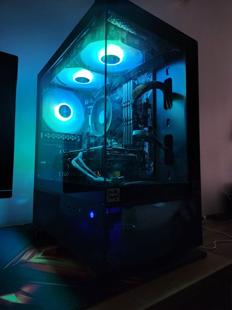 Custom Built Gaming PC - RX6650xt