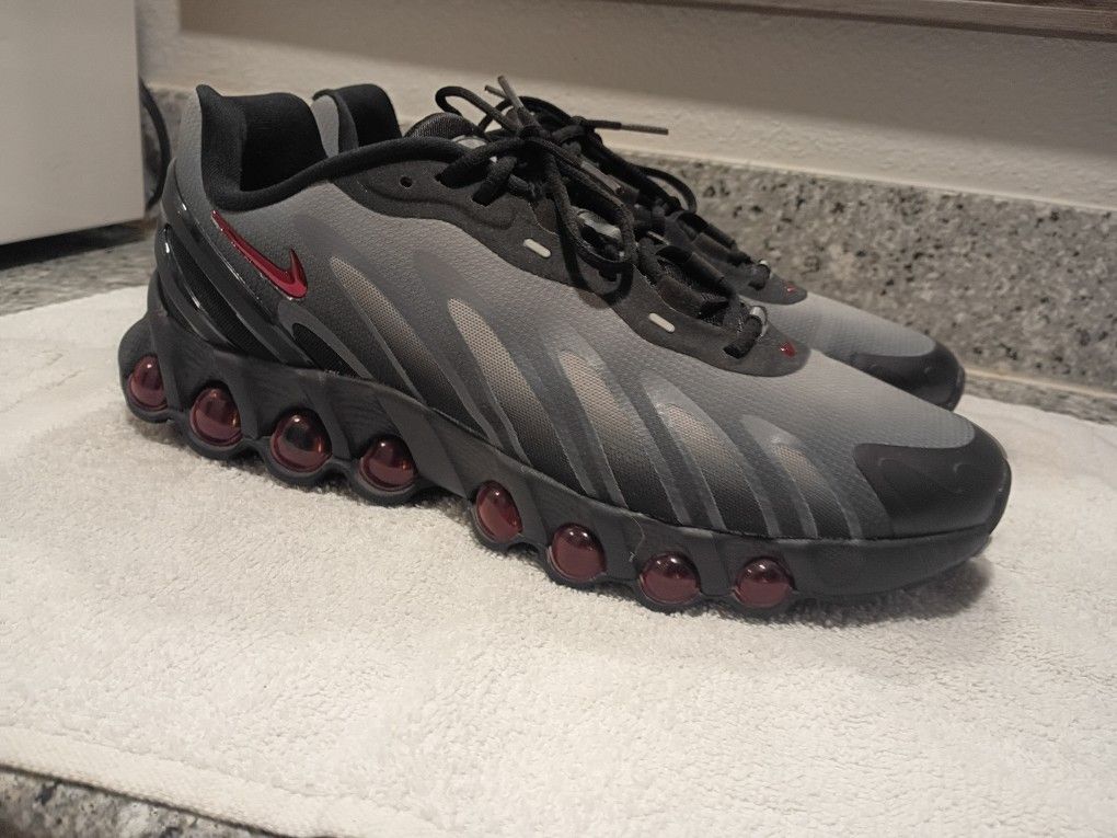 Nike Air Max Dn8 in Black, Anthracite, and Gym Red