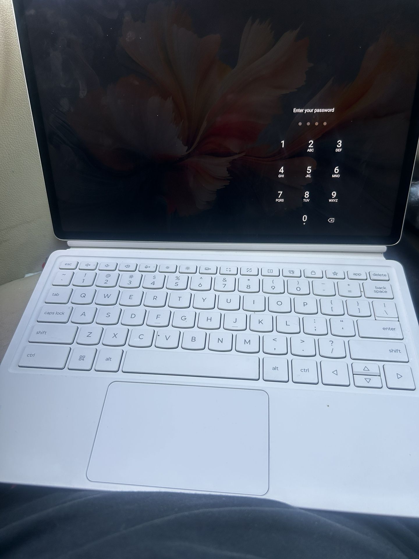 Lenovo Tablet / Laptop