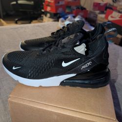 Air Max 270