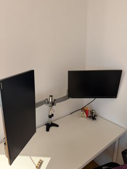monitors with stand