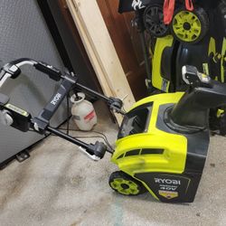 Ryobi 21 In Cordless Snow Blower40