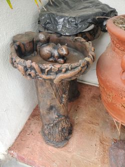 New Squirrel Bird Bath For Lawn And Garden