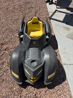 Ride on toy car
