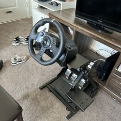 Logitech G920 Wheel + Pedals + Stand