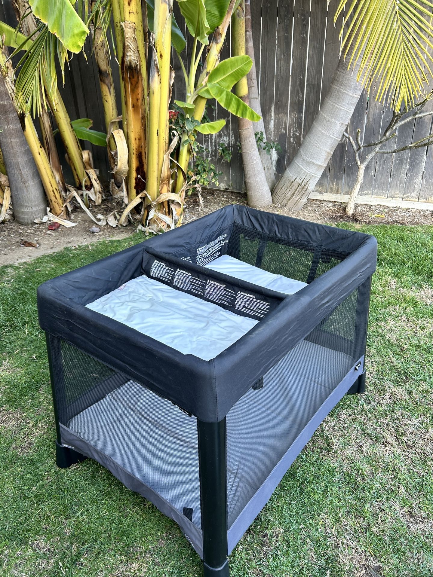 4 Moms 3 In 1 Bassinet / Changer / play pen