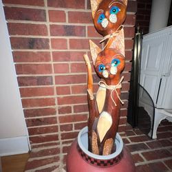 Wood Carved Cats Decor